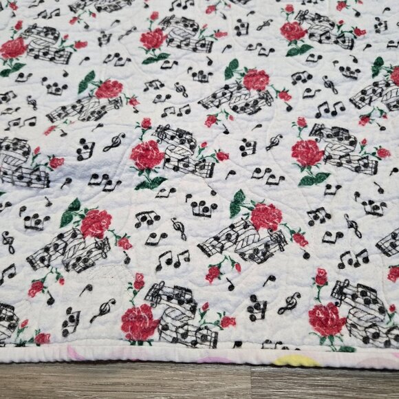 Handmade Patchwork Lap Quilt Homemade 50"x35" Multicolor Fall Colors Music Notes - Picture 6 of 11